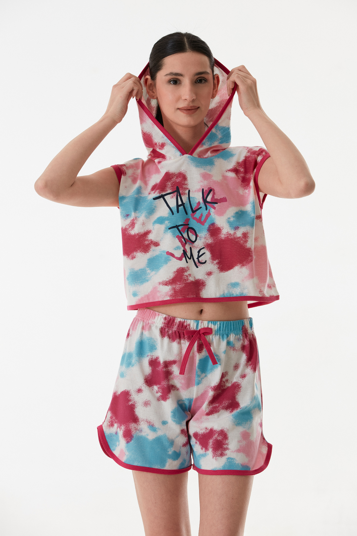 Kadın Kapşonlu Şortlu Yazlık Baskılı Penye Pijama Takımı FUŞYA-XL Kadın Kapşonlu Şortlu Yazlık Baskılı Penye Pijama Takımı FUŞYA-XL