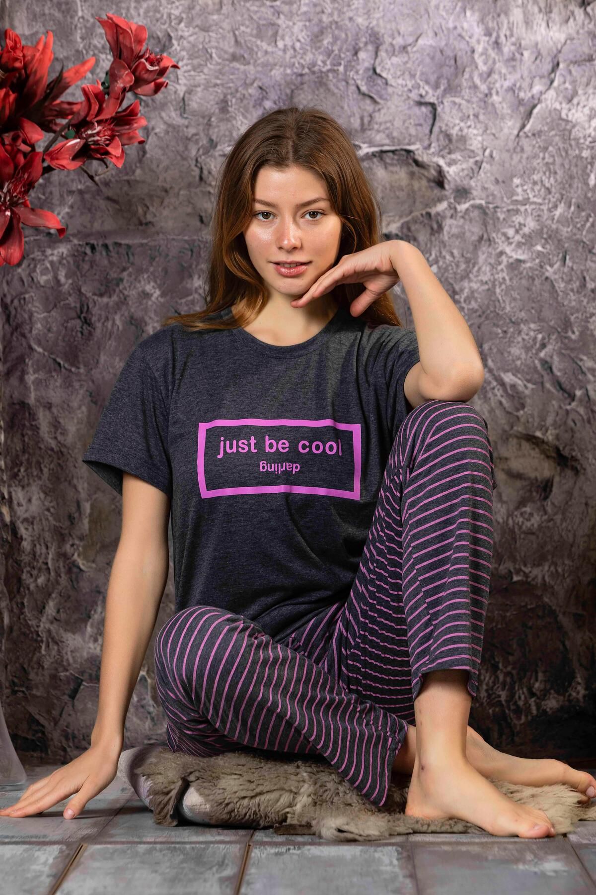 Kadın Sıfır Yaka Yazlık Kısa Kol Pijama Takımı Yeni Sezon