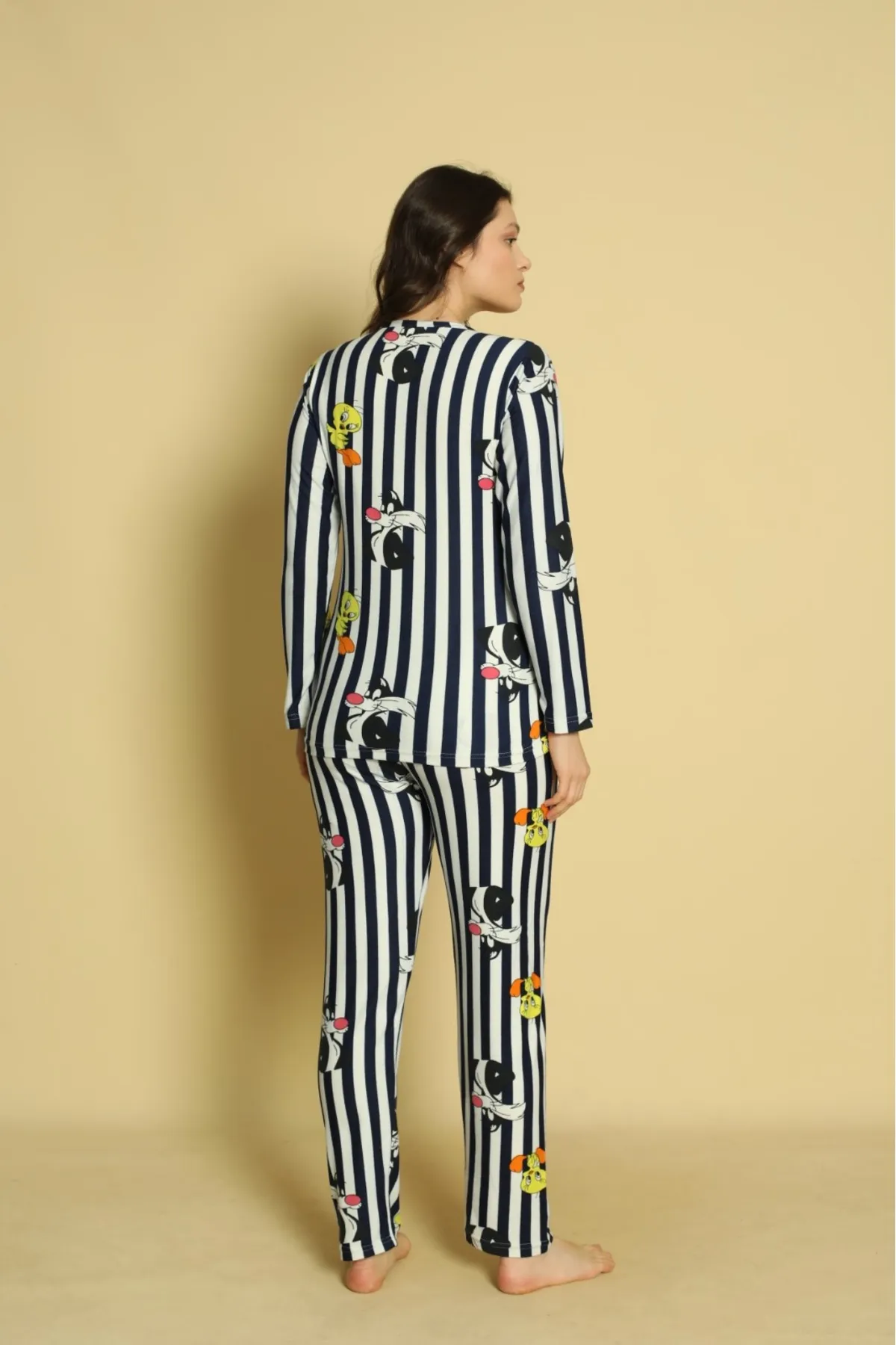Kadın Sıfır Yaka Yılbaşına Özel Süet Yumuşak Kumaş Uzun Kollu Pijama Takımı SİYAH-M