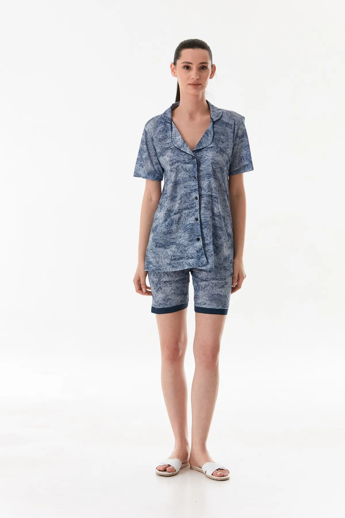 Kadın Şortlu Gömlek Düğmeli Viskon Kumaş Pijama Takımı (Göz Bandı Hediyeli) MAVİ-2XL Kadın Şortlu Gömlek Düğmeli Viskon Kumaş Pijama Takımı (Göz Bandı Hediyeli) MAVİ-2XL