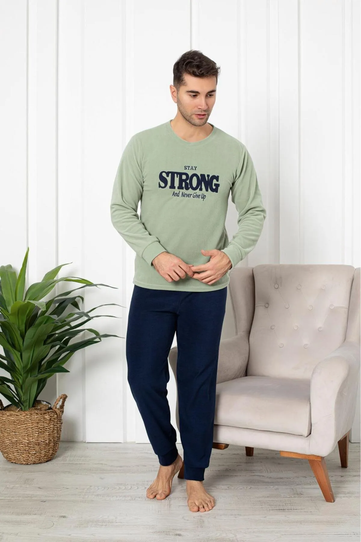 Erkek Sıfır Yaka Polar Pijama Eşofman Takımı