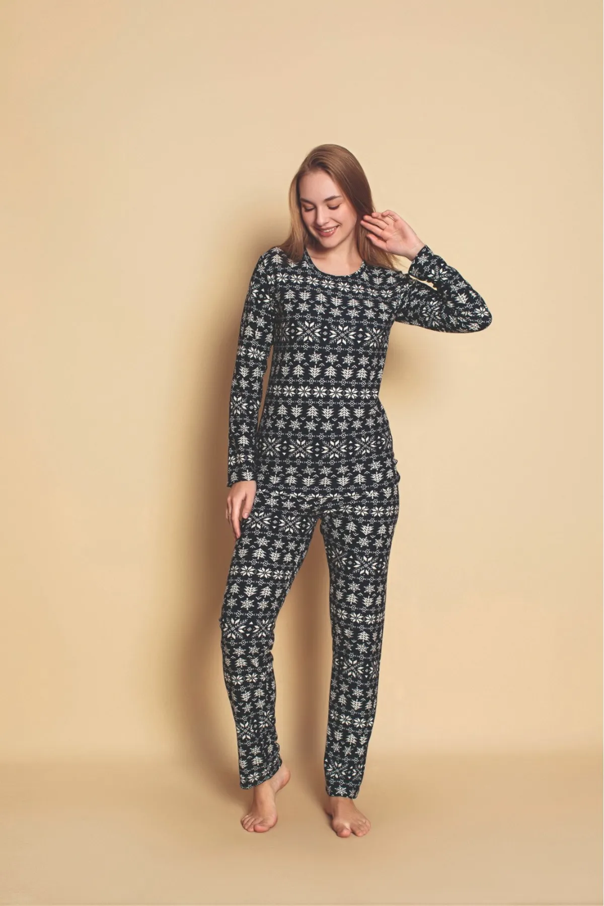 Kadın Sıfır Yaka Baskılı Süet Yumuşak Kumaş Uzun Kollu Pijama Takımı LACİVERT-L
