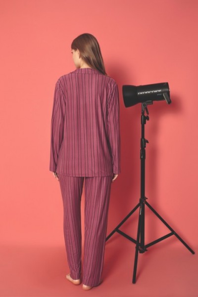 Önden Düğmeli Kadın Pijama Takımı Süet Kumaş MOR-L