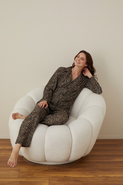 Önden Düğmeli Leopar Desen Kadın Pijama Takımı Süet Kumaş LEOPAR-L