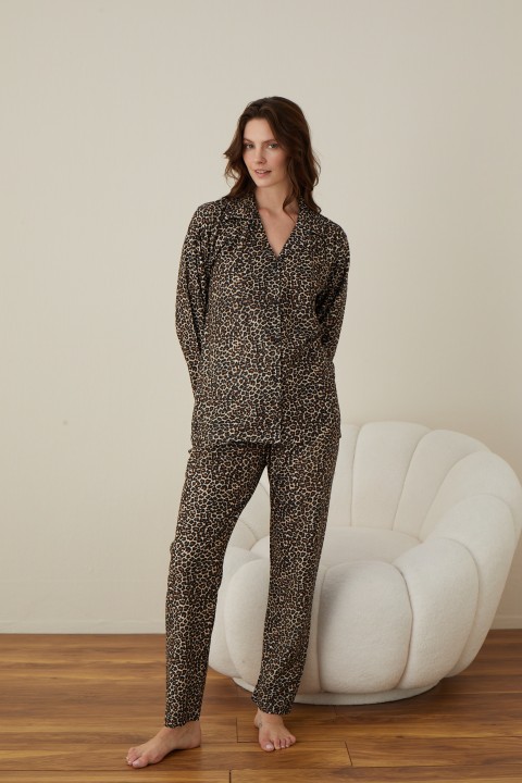 Önden Düğmeli Leopar Desen Kadın Pijama Takımı Süet Kumaş LEOPAR-S/M
